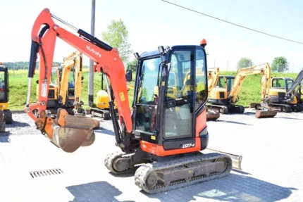Kubota D1105-E4-BH Mini-pelle — Moteur diesel 3 cylindres, 15,6 kW, transmission hydrostatique occasion