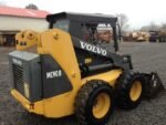 Chargeuse compacte Volvo MC90B – 2006Volvo MC90B Chargeuse compacte — Moteur turbo 61,6 kW, godet 0,38 m³, 3 169 kg, levage 907 kg, 2006 occasion – Image 3