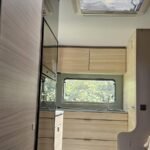 Adria Caravane avec auvent — 2022, 7,44 m, 4 couchages, PTAC 1 232/1 500 kg occasion – Image 4