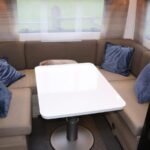 Adria 462 PU Caravane 4 places — lit fixe français, Déménageur batterie 2023, chaudière eau chaude, 2015 occasion – Image 3