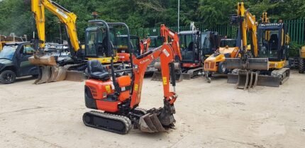 Kubota K008-3 Mini pelle ultra-compacte 980 kg — moteur Kubota D722BH5, 3 godets, attache rapide, 700 h, 2021 occasion