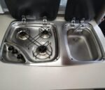 Caravelaire Caravane rigide 4 couchages — réfrigérateur XL Freeze 150 L, matelas 140x200, PTAC 1200 kg, occasion – Image 6