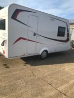 Sterckeman 420 CP Evolution Confort Caravane avec auvent — 2022, 6,00 m, 2 couchages, PTAC 1 100 kg occasion