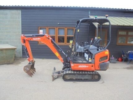 Kubota KX015-4 Mini pelle 1,5 tonne — moteur Kubota D782-BH 9,6 kW, 3 godets, attache rapide, 1394 h, 2018 occasion