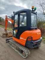 Kubota KX71-3 Mini pelle 2,5 tonnes — cabine climatisation chauffage, 3 godets, attache rapide, chenilles 95%, révisée, occasion – Image 9
