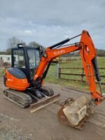 Kubota KX71-3 Mini pelle 2,5 tonnes — cabine climatisation chauffage, 3 godets, attache rapide, chenilles 95%, révisée, occasion – Image 3