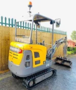 Volvo EC15C Mini-pelle — 1 540 kg, 2 godets curage et terrassement, ligne BHR, chenilles caoutchouc, certificat CE, 3 240 heures, 2013 occasion – Image 3