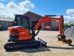 Kubota U48-4 Mini pelle 5 tonnes — attache rapide, système hydraulique BRH commande manuelle, chenilles extensibles 90%, révisée, 2011 occasion – Image 2