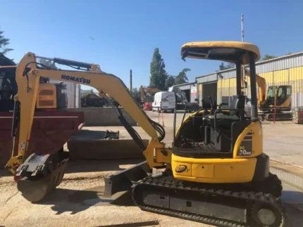 Komatsu PC30MR-2 Mini pelle 3 tonnes — lame, déport pied flèche, ligne BRH, attache rapide, 2 godets, 3920 h, occasion 2008