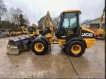 JCB 409 Chargeuse compacte — Moteur Deutz 56 kW, godet 1 m³, hauteur 4,432 m, 5,8 t, 2011 occasion
