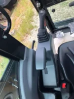 SANY SY50U Mini pelle 5 tonnes — état neuf, cabine, ligne BRH rotation double effet proportionnelle, attache rapide, 3 godets, 2023 occasion – Image 2